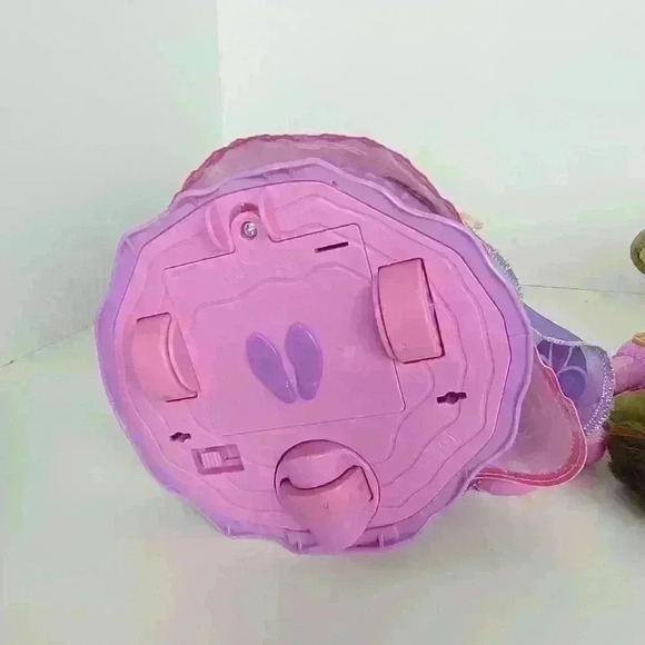 SOFIA THE FIRST MAGIC DANCING DOLL SINGS TALKS - Picture 12 of 17